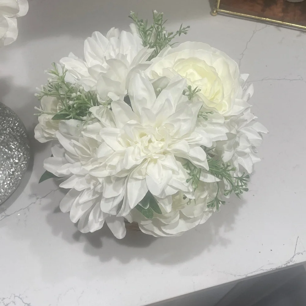Minimalist flower greenery vase and basket  2 pieces
